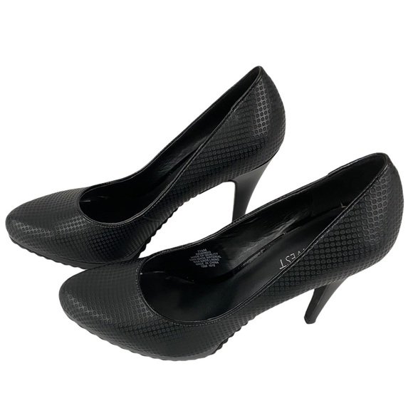 NINE WEST Rewindo Textured Pumps - Picture 4 of 6